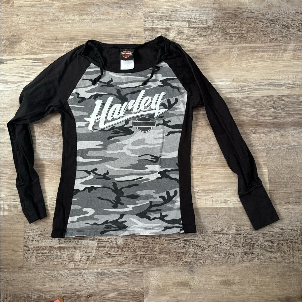 SOLD // Women’s Camo y2k style long sleeve Harley Davidson top shirt size S - Picture 2 of 5